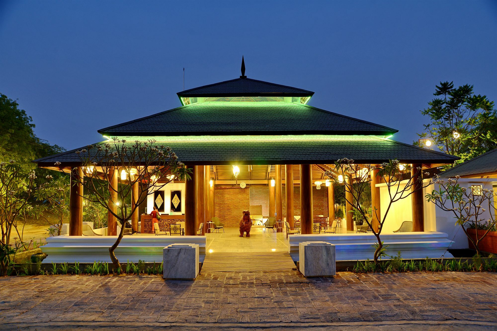 Zfreeti Hotel Nyaung-U Exteriör bild